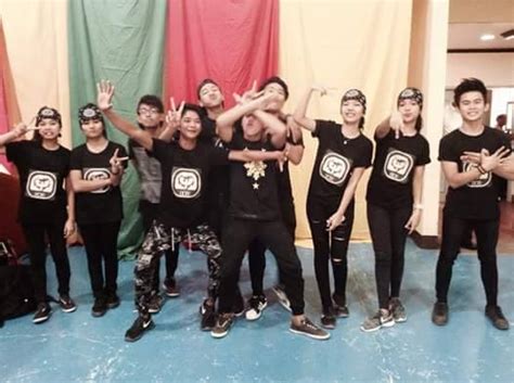 novelcrew|Static Crew Dancers .